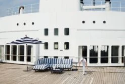 Fatboy Brick Table -Zwembad Spul Winkel 03 FATBOY Paletti Stripe Ocean Blue Moodpicture SS Rotterdam scaled 1