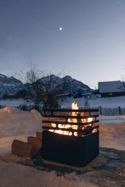 Vuurkorf Cube Multifunctioneel Zwart -Zwembad Spul Winkel 4260447330122 38 scaled scaled 1