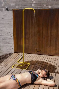 AQT Outdoor Shower 13 AQT Outdoor Shower -Zwembad Spul Winkel AQT Outdoor Shower 16