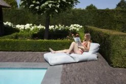 Beach Lounge Ligzetel 35 Beach Lounge Ligzetel -Zwembad Spul Winkel Beach Lounge ligzetel licht grijs 03 scaled 1