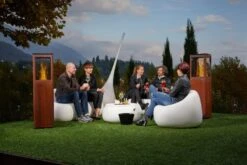 Qube Terrasverwarmer Met Pellets 15 Qube Terrasverwarmer Met Pellets -Zwembad Spul Winkel Cube pellet terras verwarming sfeer