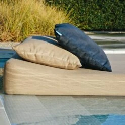 Deco Cushion Elise -Zwembad Spul Winkel Deco cushion elise 3