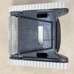 Dolphin E20 Zwembadrobot 16 Dolphin E20 Zwembadrobot -Zwembad Spul Winkel Dolphin E 20 onderkant