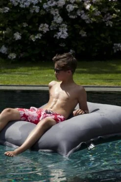 Float Zitzak Sit On It -Zwembad Spul Winkel Float zitzak Sit On It Dark Grey 02 scaled 1