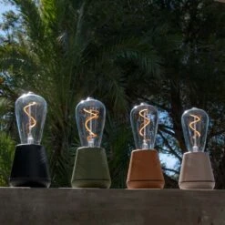 Humble One Outdoor Tafellamp -Zwembad Spul Winkel Humble one outdoor black sfeer 05