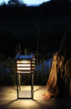 Stay Teak Solar Sfeerlamp -Zwembad Spul Winkel Stay Teak terras lamp zonne energie sfeer groot kl