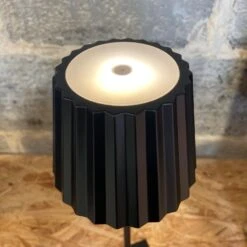 Troll 2.0 Tafellamp -Zwembad Spul Winkel Troll 2 tafellamp zwart bediening