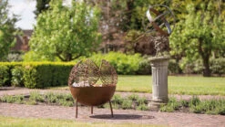 Vuurbol Narfi Handgemaakt -Zwembad Spul Winkel Vuurbol Narfi op terras 03