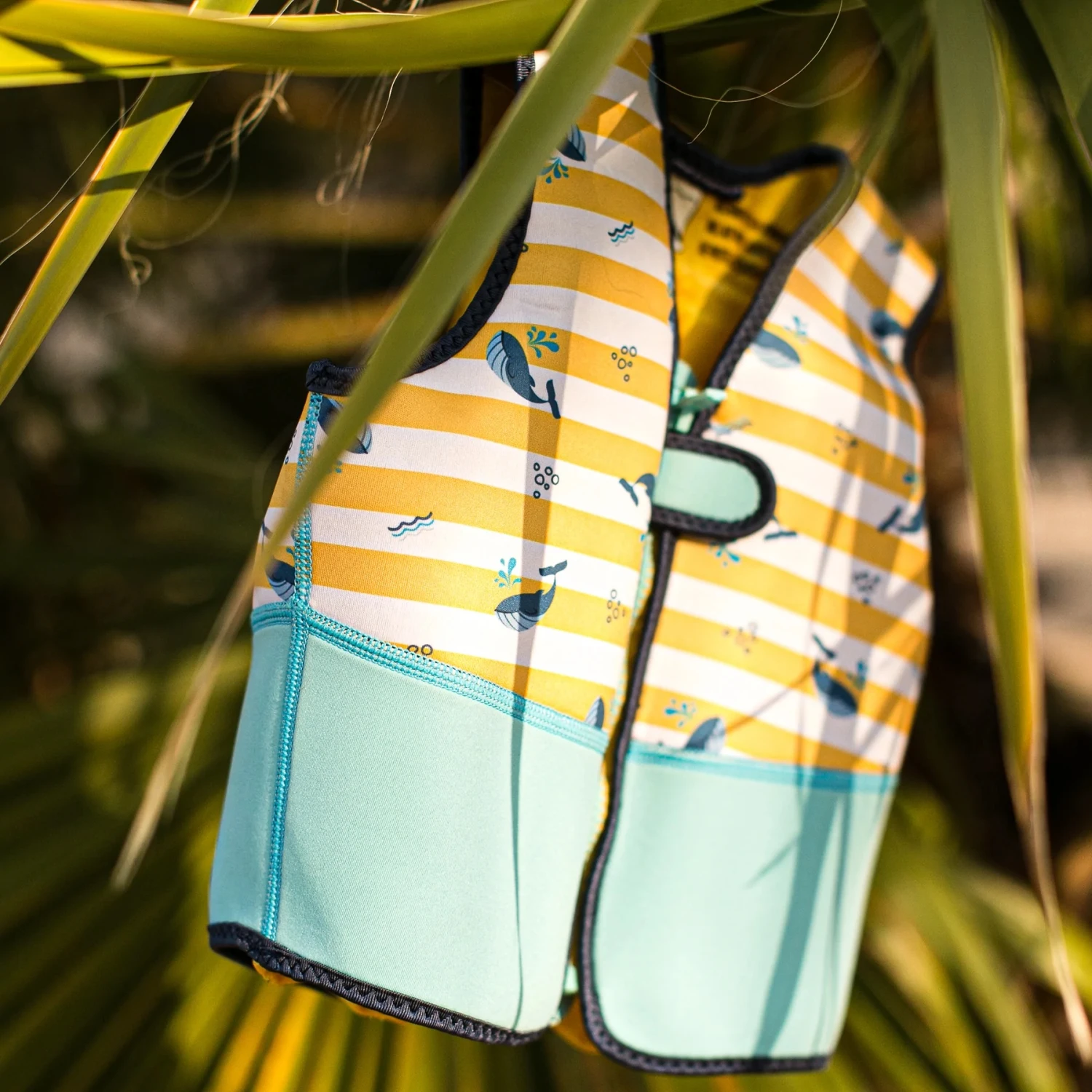 SWIM ESSENTIALS Zwemvest Met Walvissen 18 – 30kg 3 SWIM ESSENTIALS Zwemvest Met Walvissen 18 – 30kg - Afbeelding 3