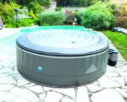 Netspa Opblaasbare Cover -Zwembad Spul Winkel couvercle rond situation scaled 1